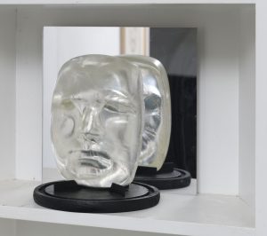 Specchio, maschera e vuoto(1)